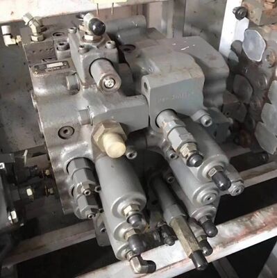 Excavator খুচরা যন্ত্রাংশ UX22-151 VOE 14514858 ডিস্ট্রিবিউটর আফটারমার্কেটের জন্য EC140B হাইড্রোলিক কন্ট্রোল ভালভ অ্যাসি